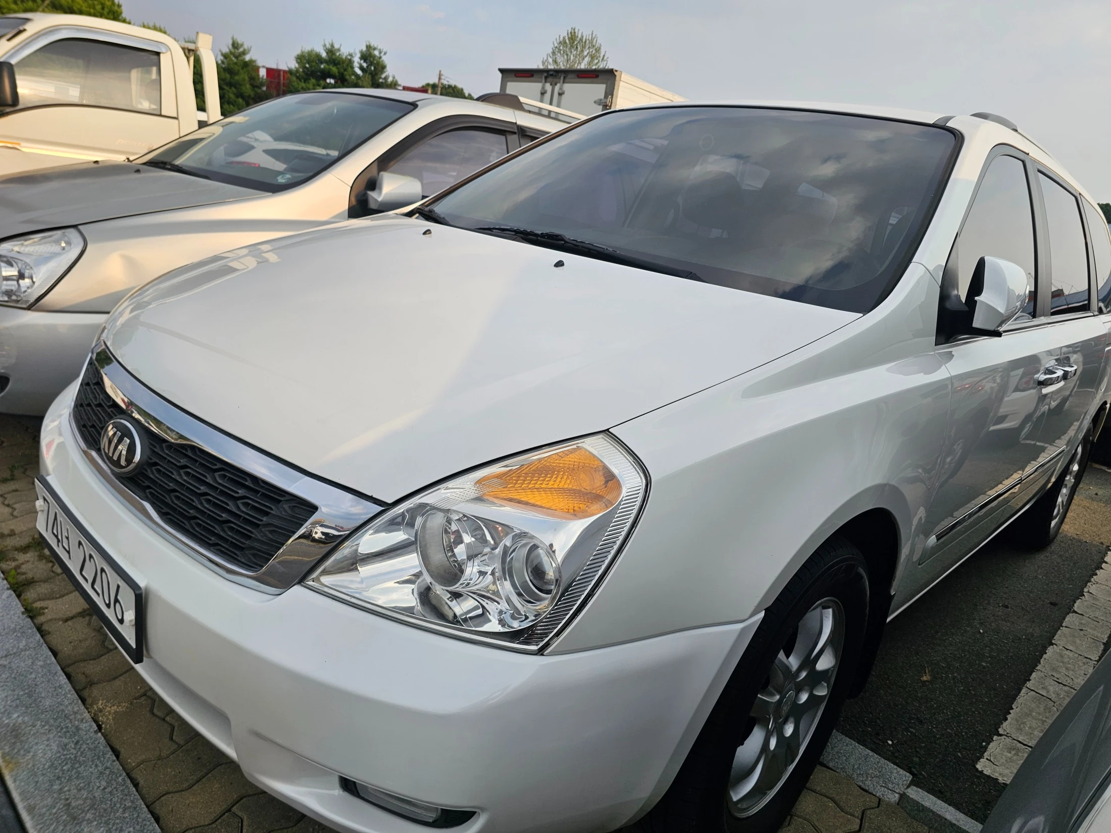 Kia Canival Carnival R