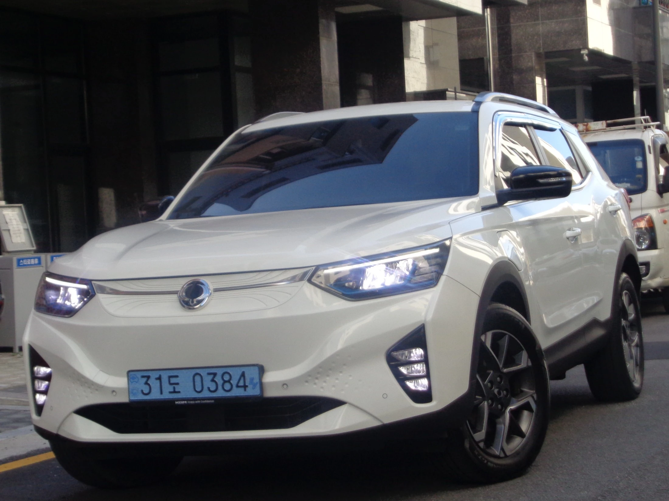 KG Mobility Korando EV (Emotion)