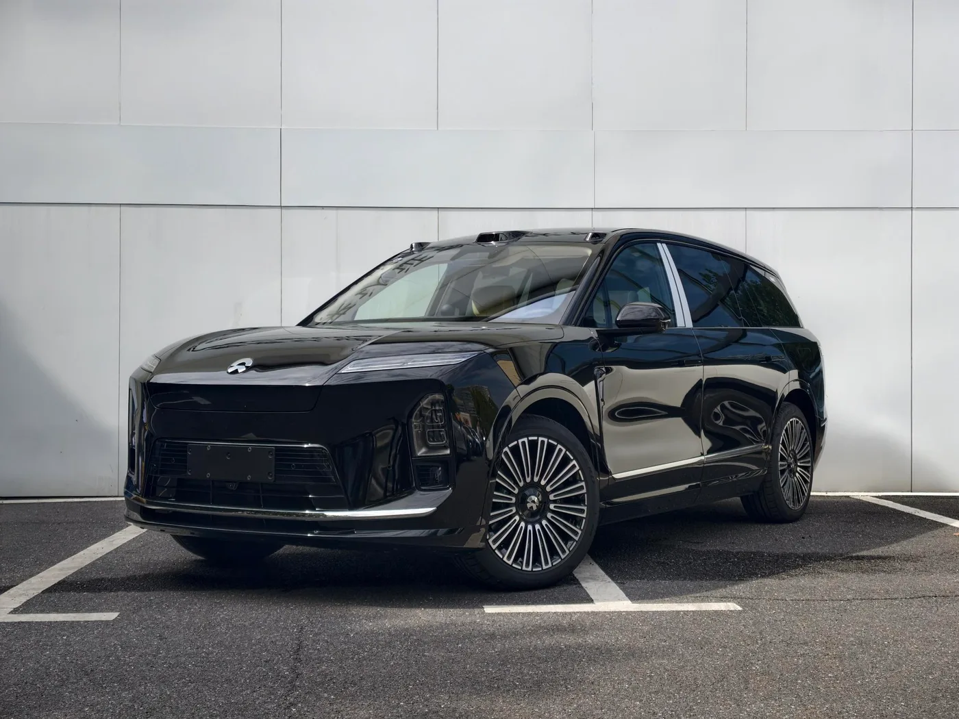 NIO ES8