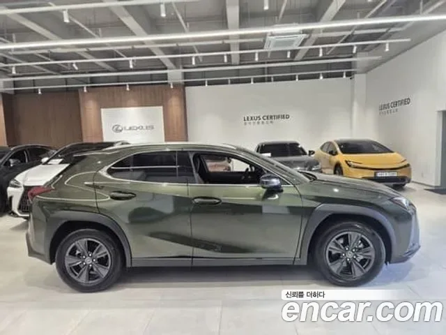 Lexus Ux UX300h, 2025 — фото 2