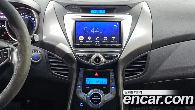 Hyundai Avante MD, 2012 — фото 17