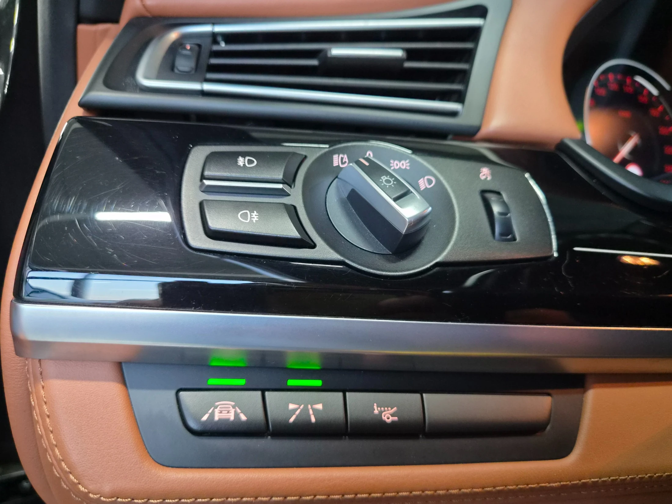 BMW 7-Series F01, 2014 — фото 15