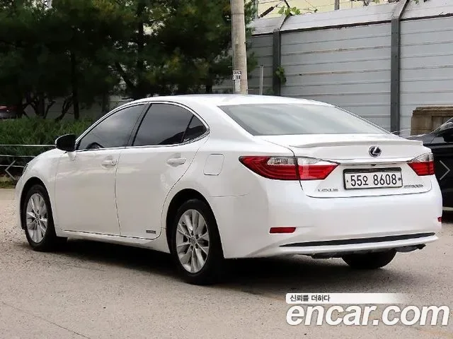 Lexus Es ES300h, 2012 — фото 3