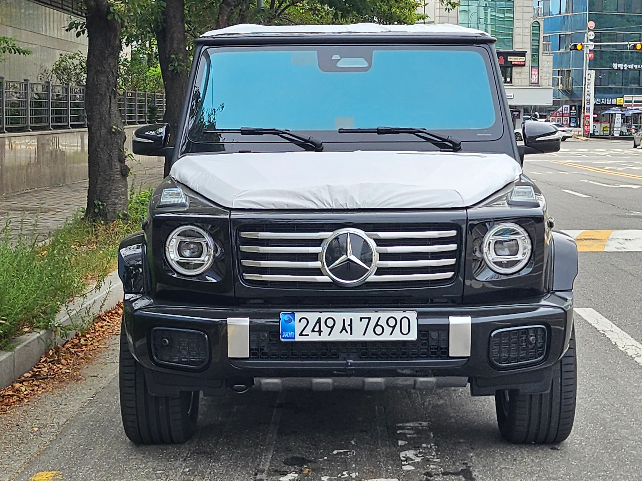 Mercedes-Benz G-Class W465