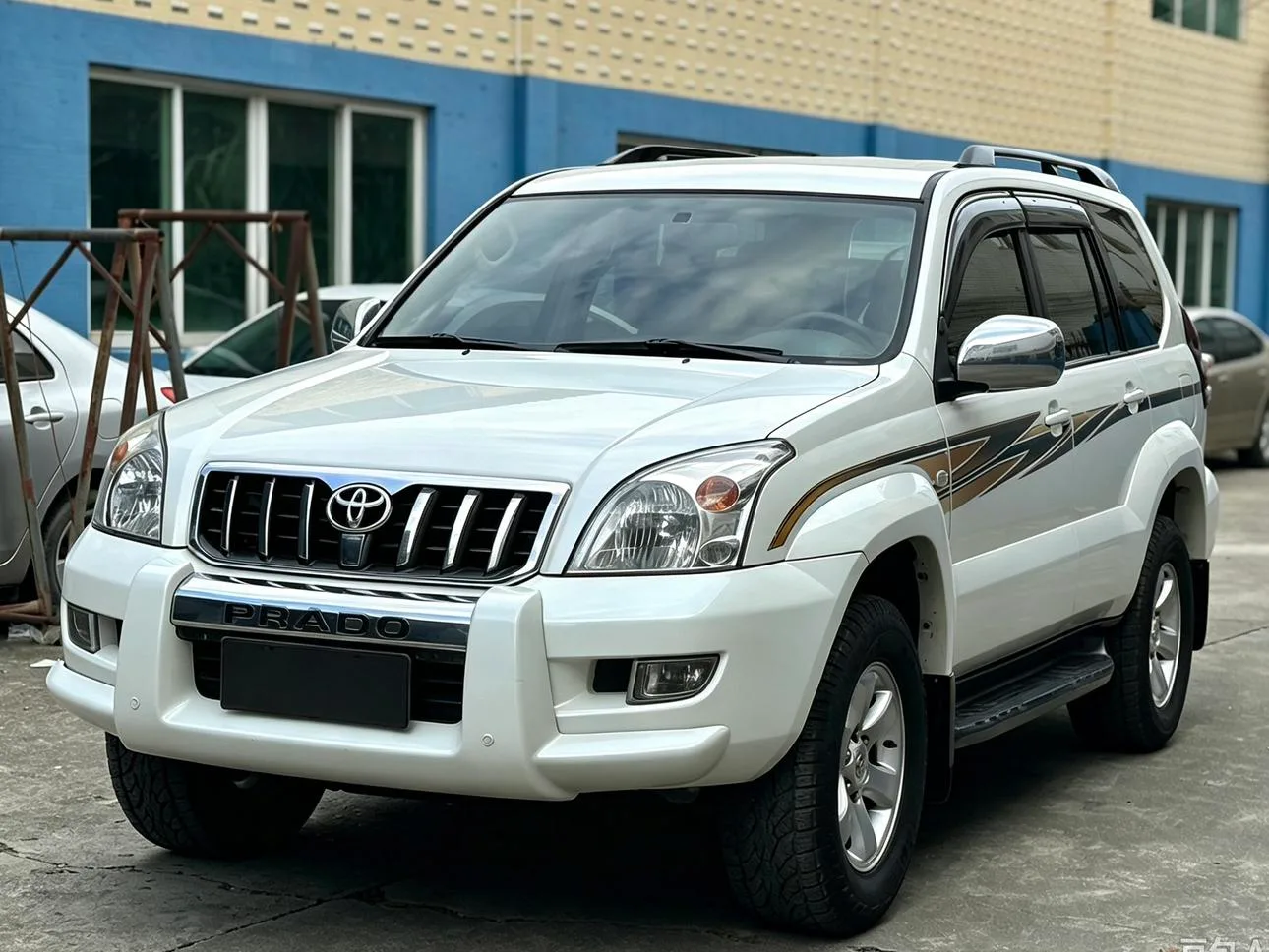 Toyota Prado (imported)