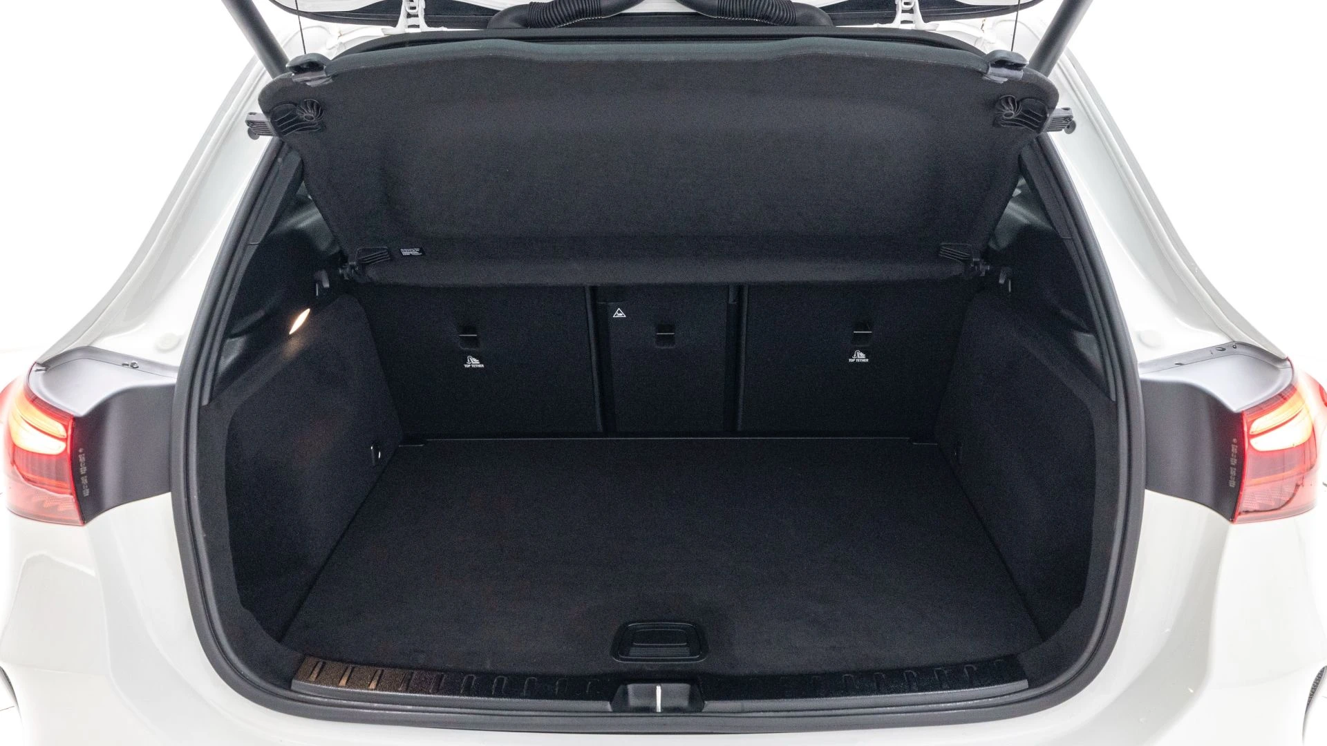 Mercedes-Benz Gla-Class H247, 2025 — фото 11
