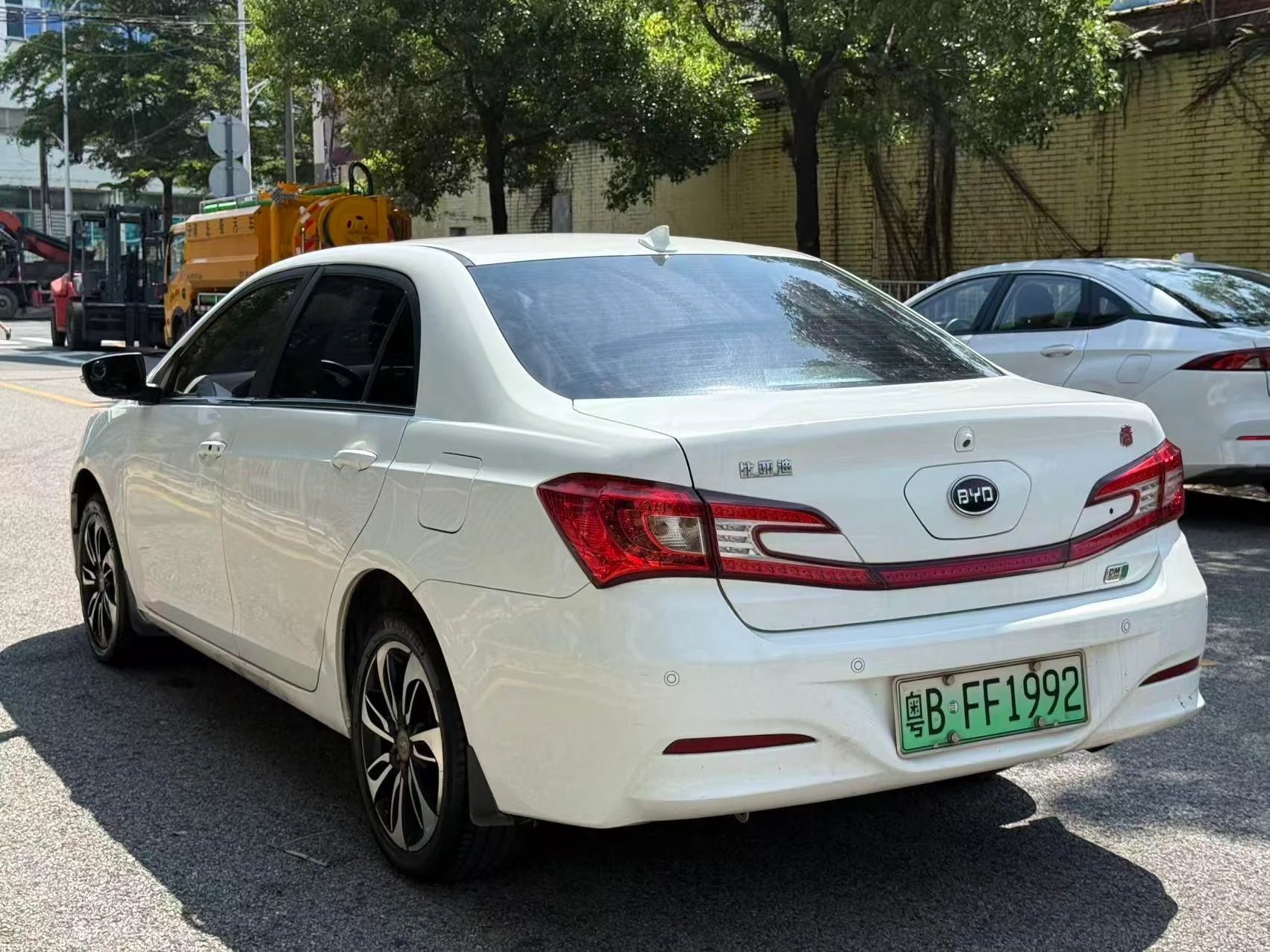 BYD Qin DM, 2015 — фото 7
