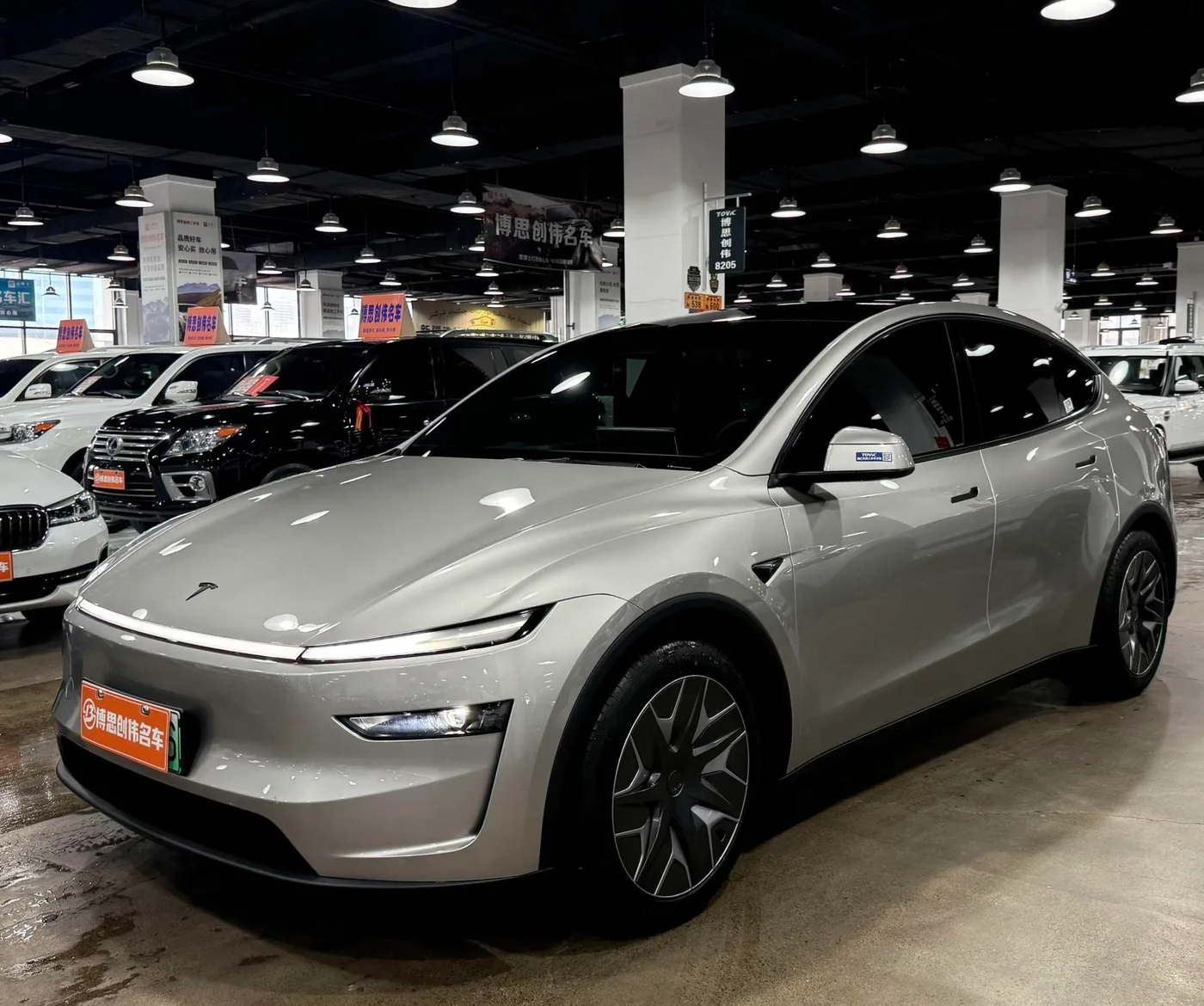 Tesla Model Y L