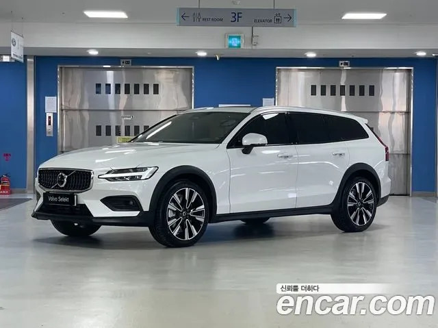 Volvo V60 cross -country