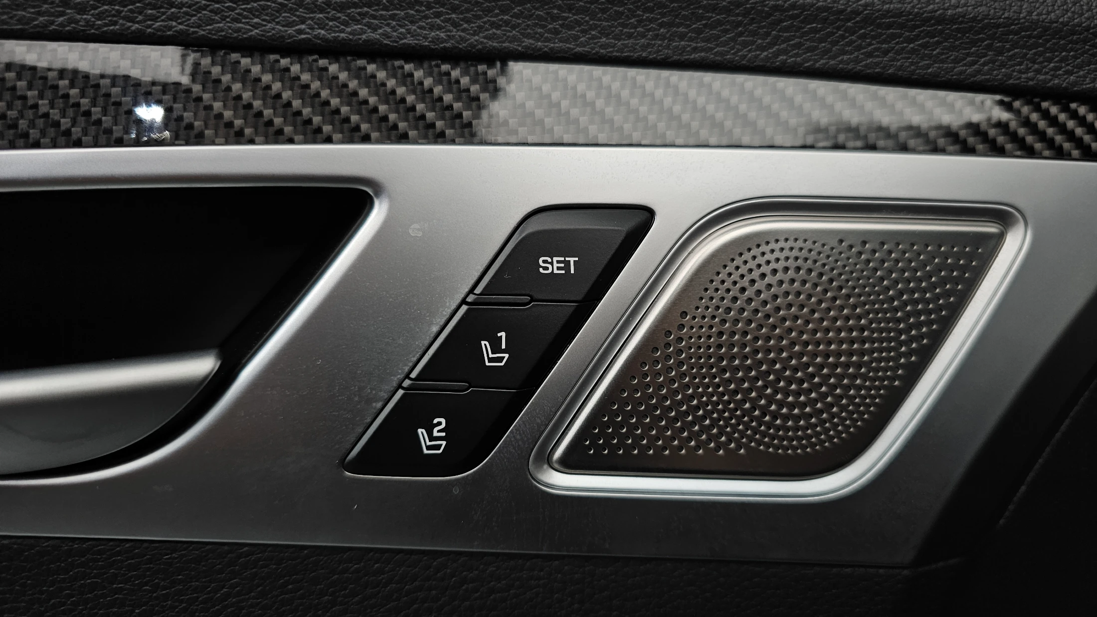 Genesis G80, 2016 — фото 35