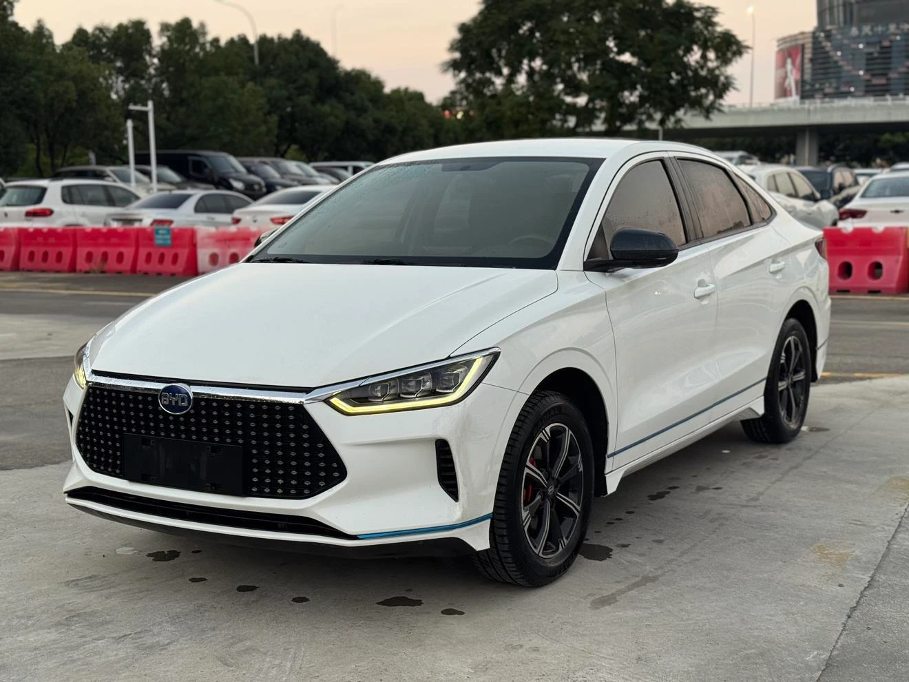 BYD e3