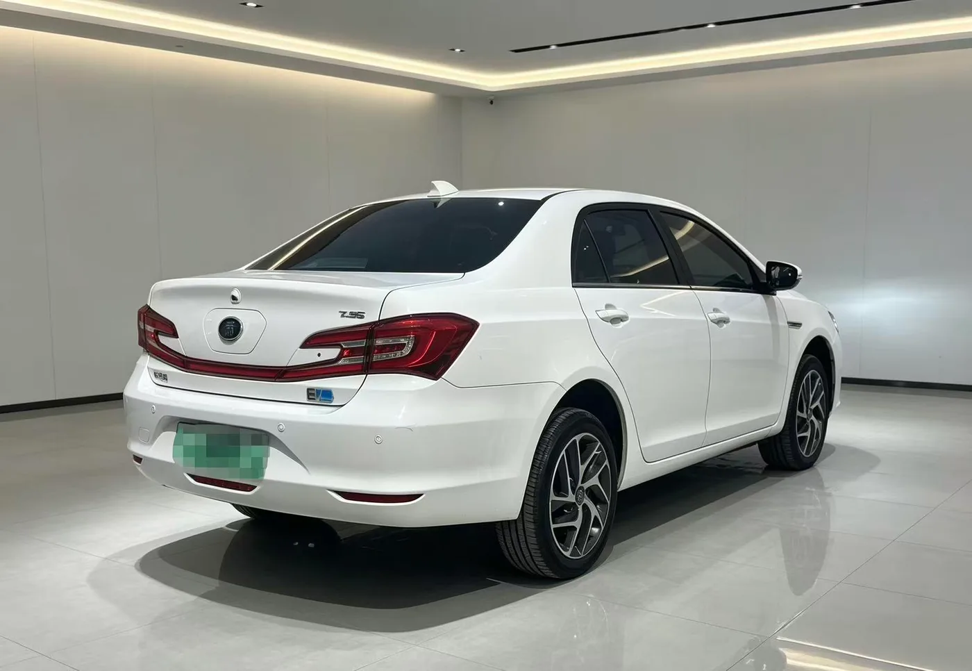BYD Qin EV, 2018 — фото 4