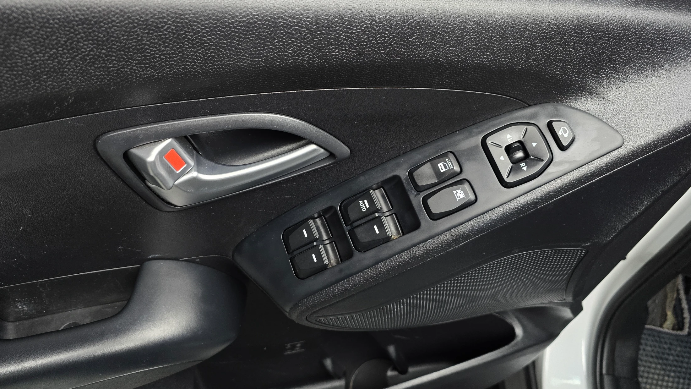 Hyundai Tucson ix, 2015 — фото 18