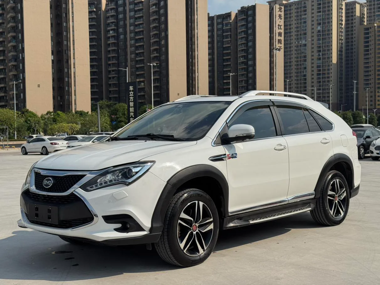 BYD Tang DM