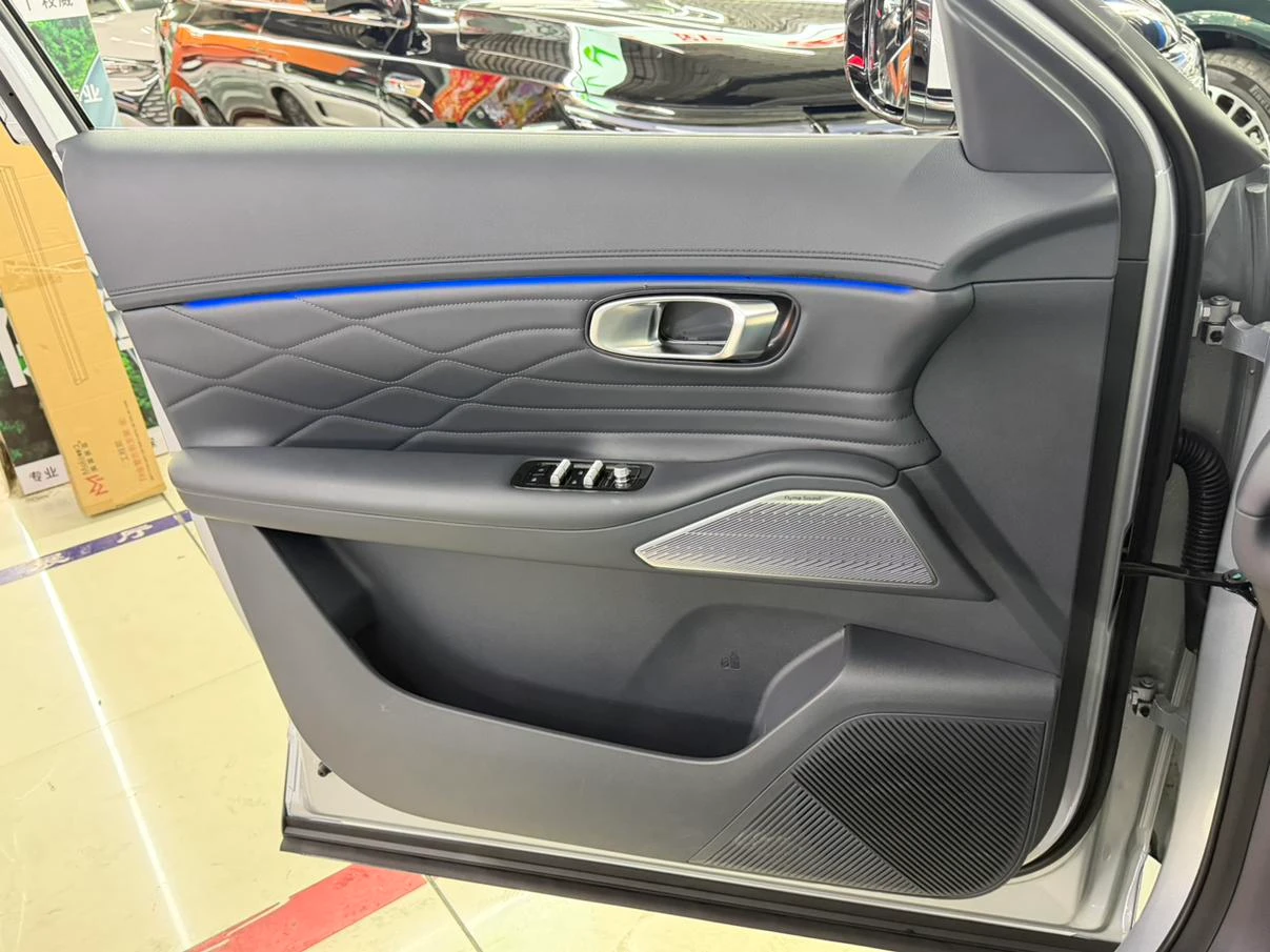 Geely Galaxy Galaxy Starship 7 EM-i, 2026 — фото 13