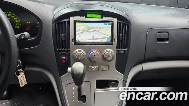 Hyundai Starex Grand Starex, 2012 — фото 13