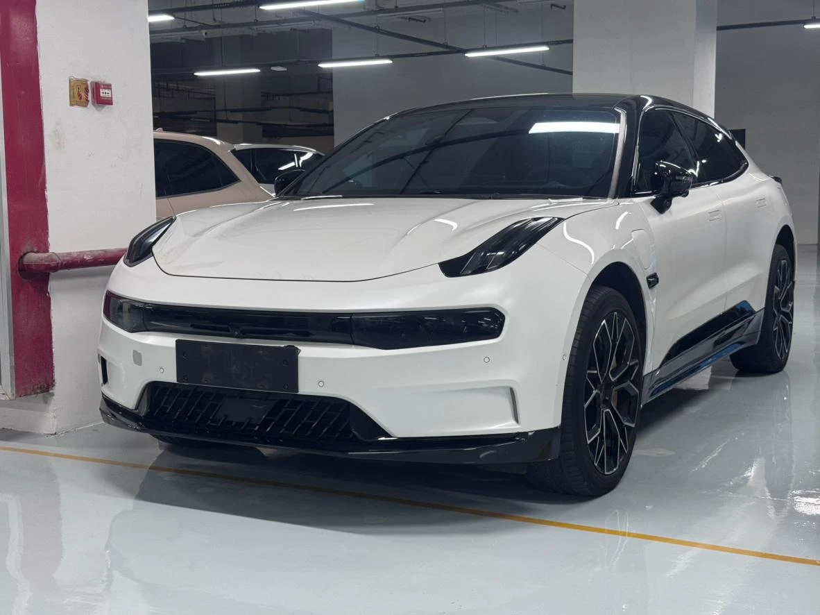 ZEEKR 001