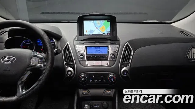 Hyundai Tucson ix, 2012 — фото 14