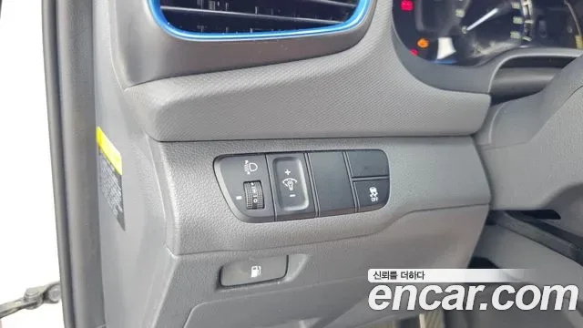 Hyundai Ioniq Ionic Hybrid, 2016 — фото 16