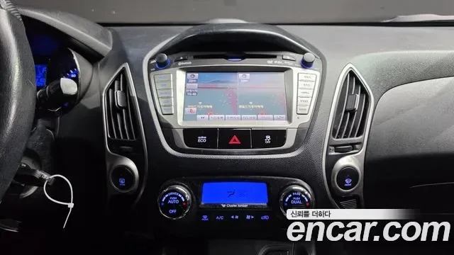 Hyundai Tucson ix, 2010 — фото 15