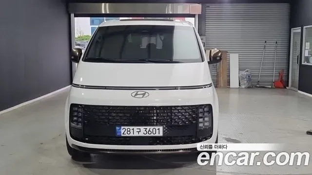 Hyundai Staria