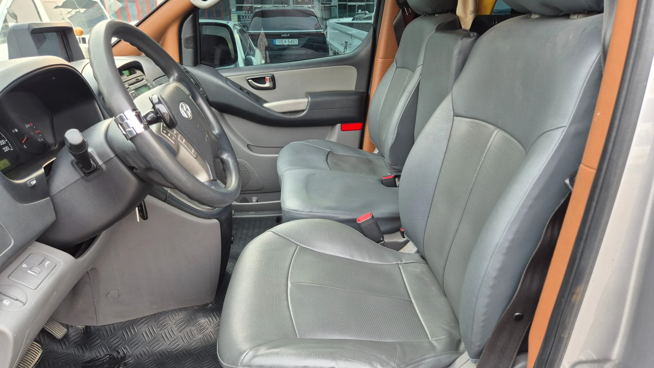 Hyundai Starex Grand Starex, 2012 — фото 18