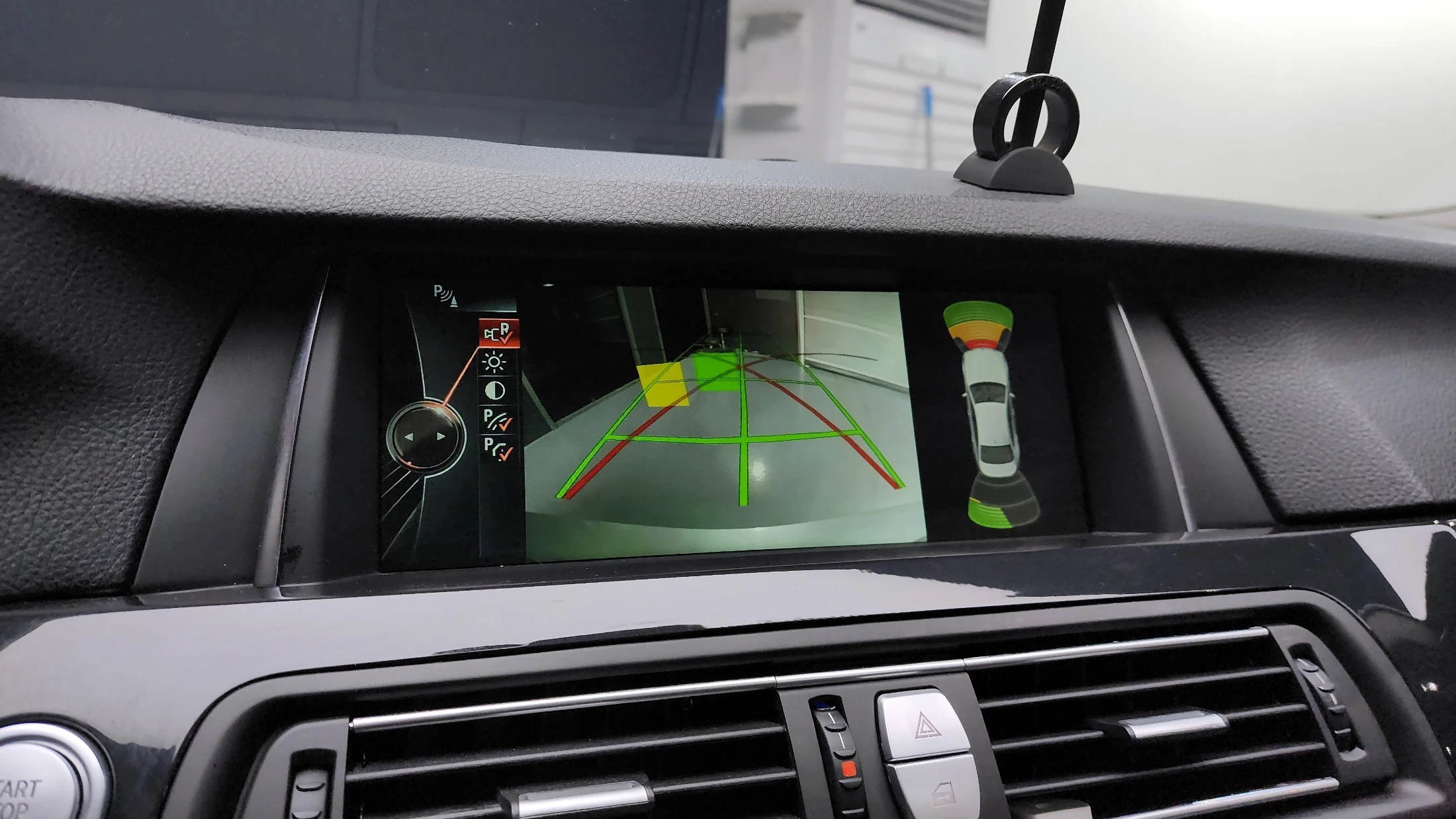 BMW 5-Series F10, 2013 — фото 15