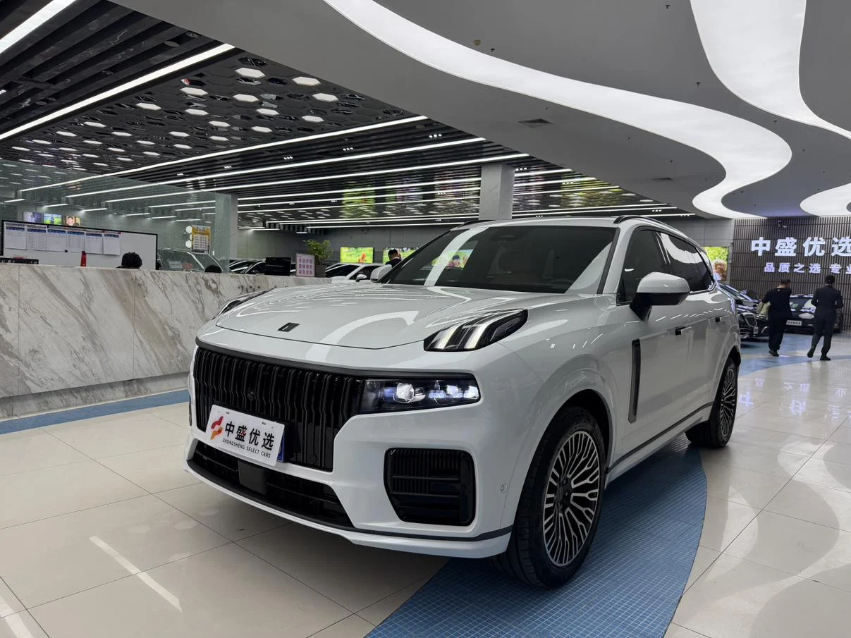 Lynk & Co 09
