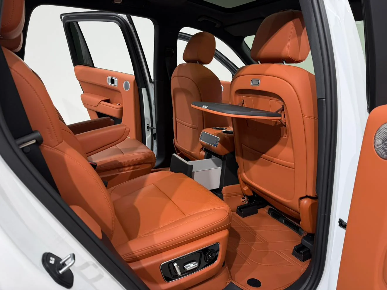 Li Auto Ideal L8, 2025 — фото 10