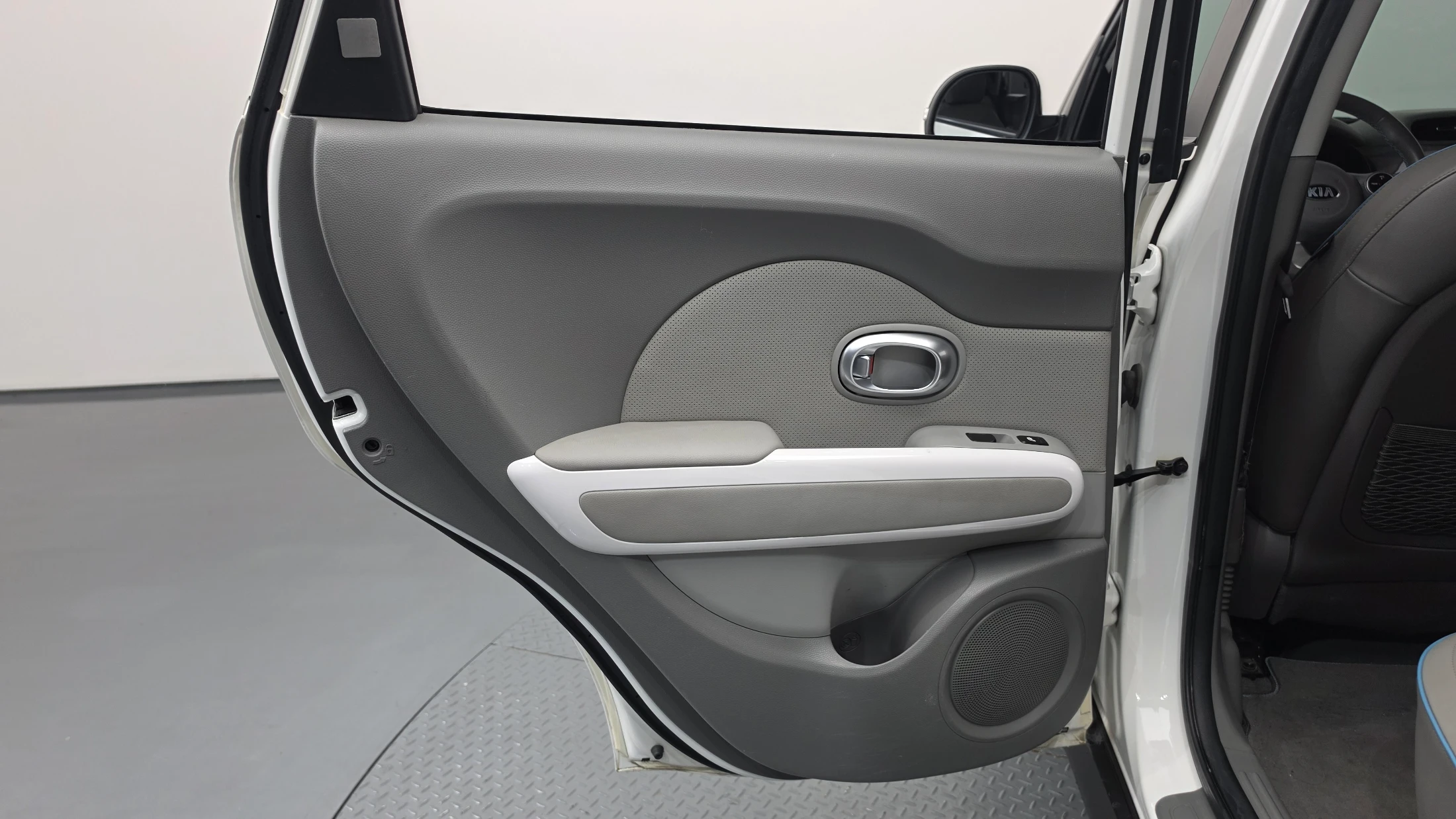 Kia Soul EV, 2016 — фото 25
