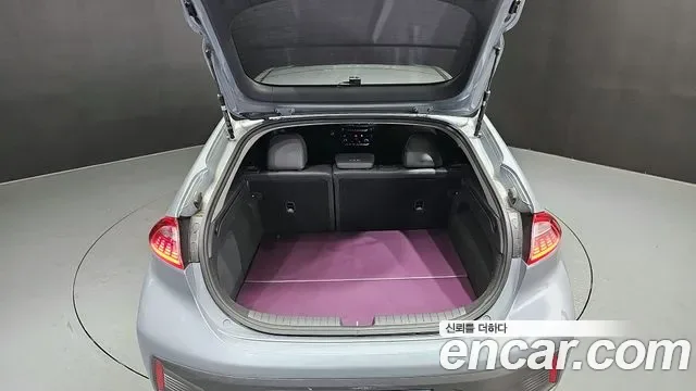 Hyundai Ioniq Ionic Electric, 2017 — фото 20