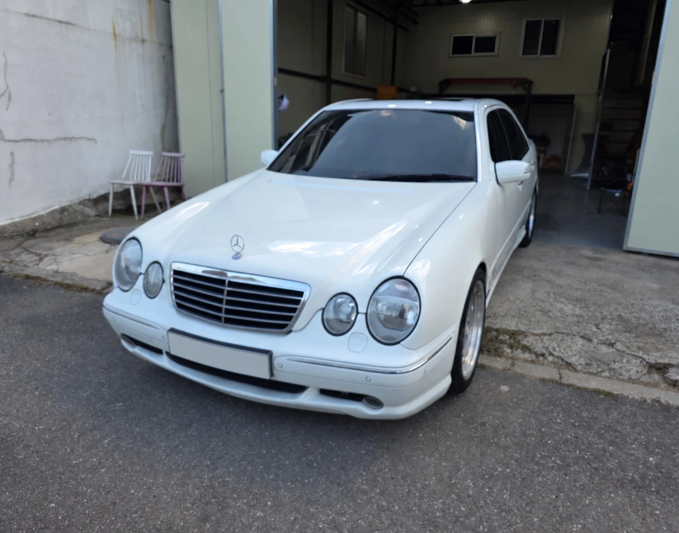 Mercedes-Benz E-Class W210