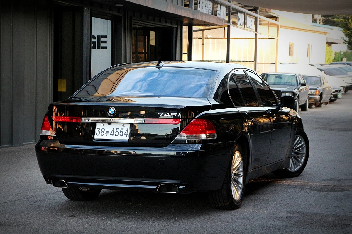 BMW 7-Series E65, 2002 — фото 3