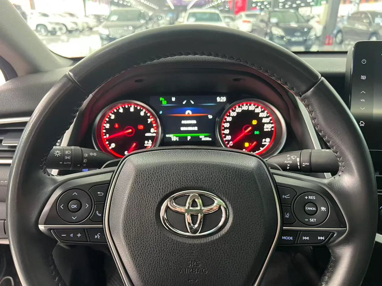 Toyota Camry, 2023 — фото 13