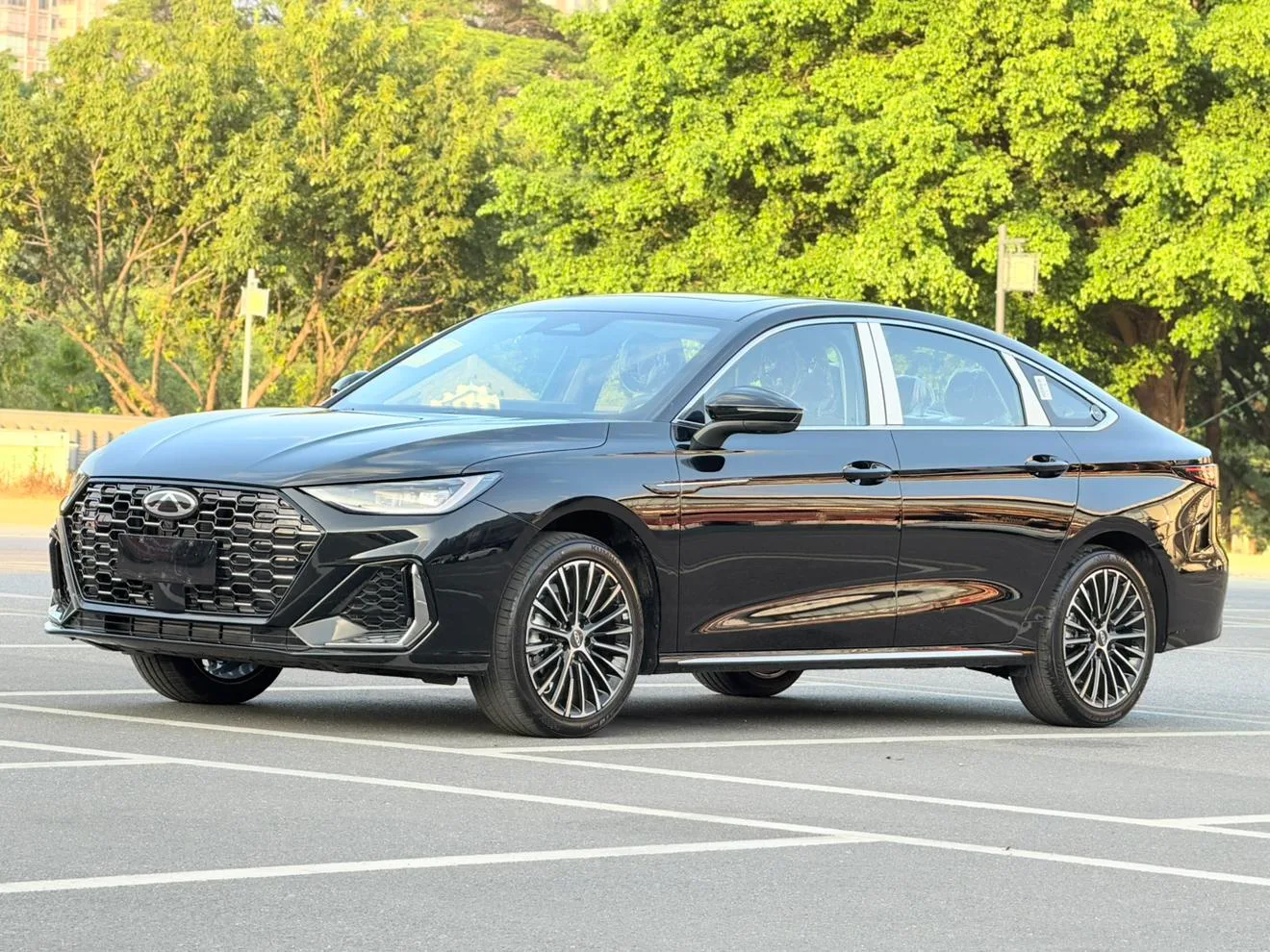 Chery Arrizo 8 PRO