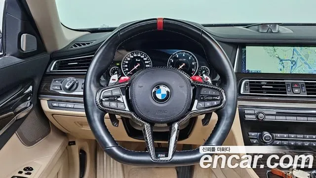 BMW 7-Series F01, 2013 — фото 13