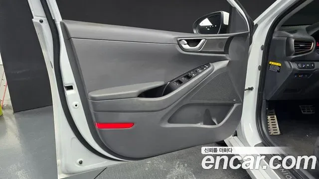 Hyundai Ioniq Ionic Electric, 2017 — фото 25