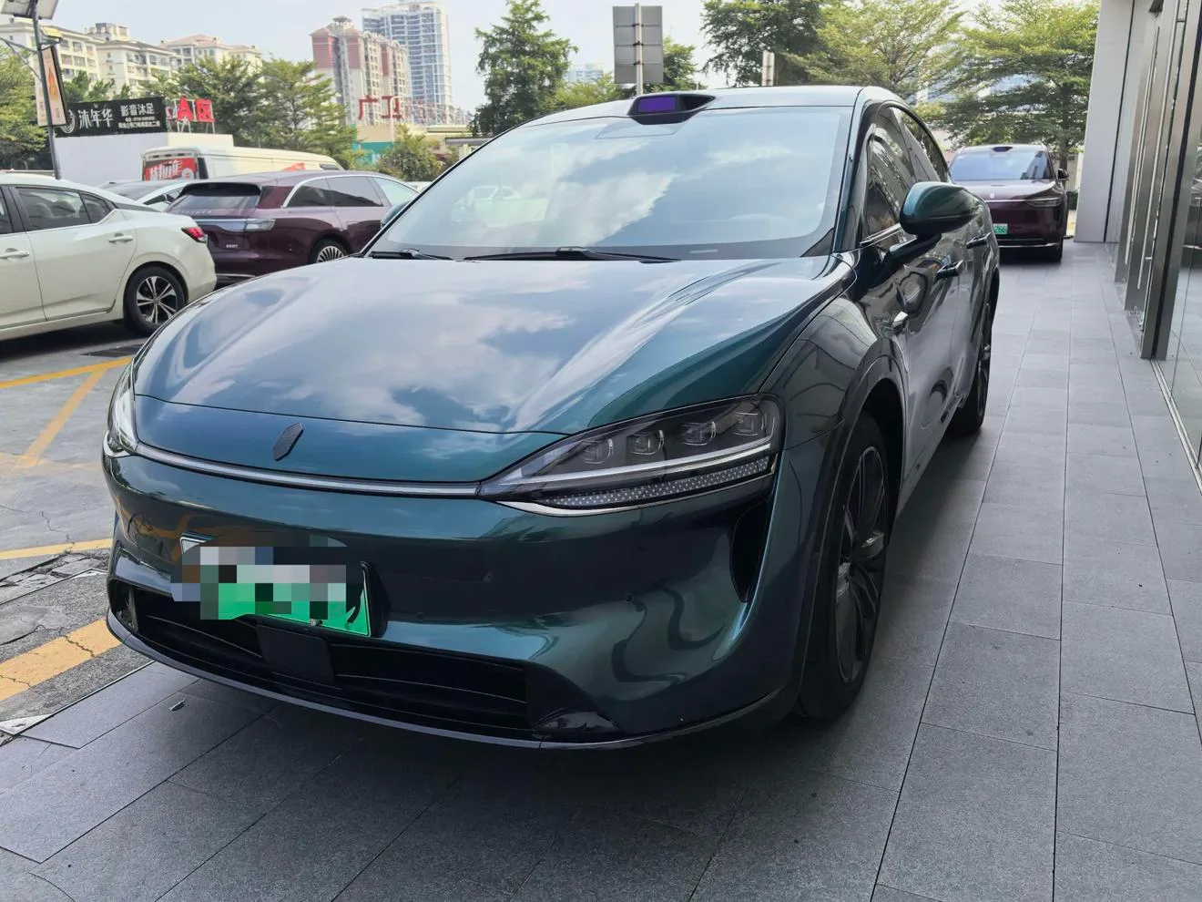 Intellectual world Zhijie R7, 2026 — внешний вид автомобиля