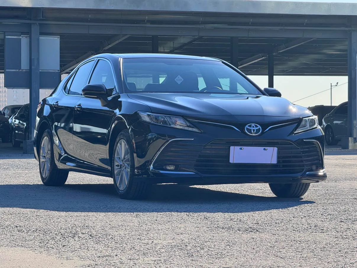 Toyota Camry, 2023 — фото 3