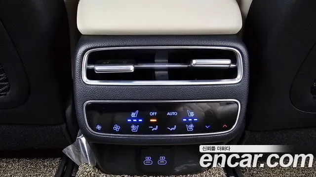 Genesis Gv70, 2025 — фото 18