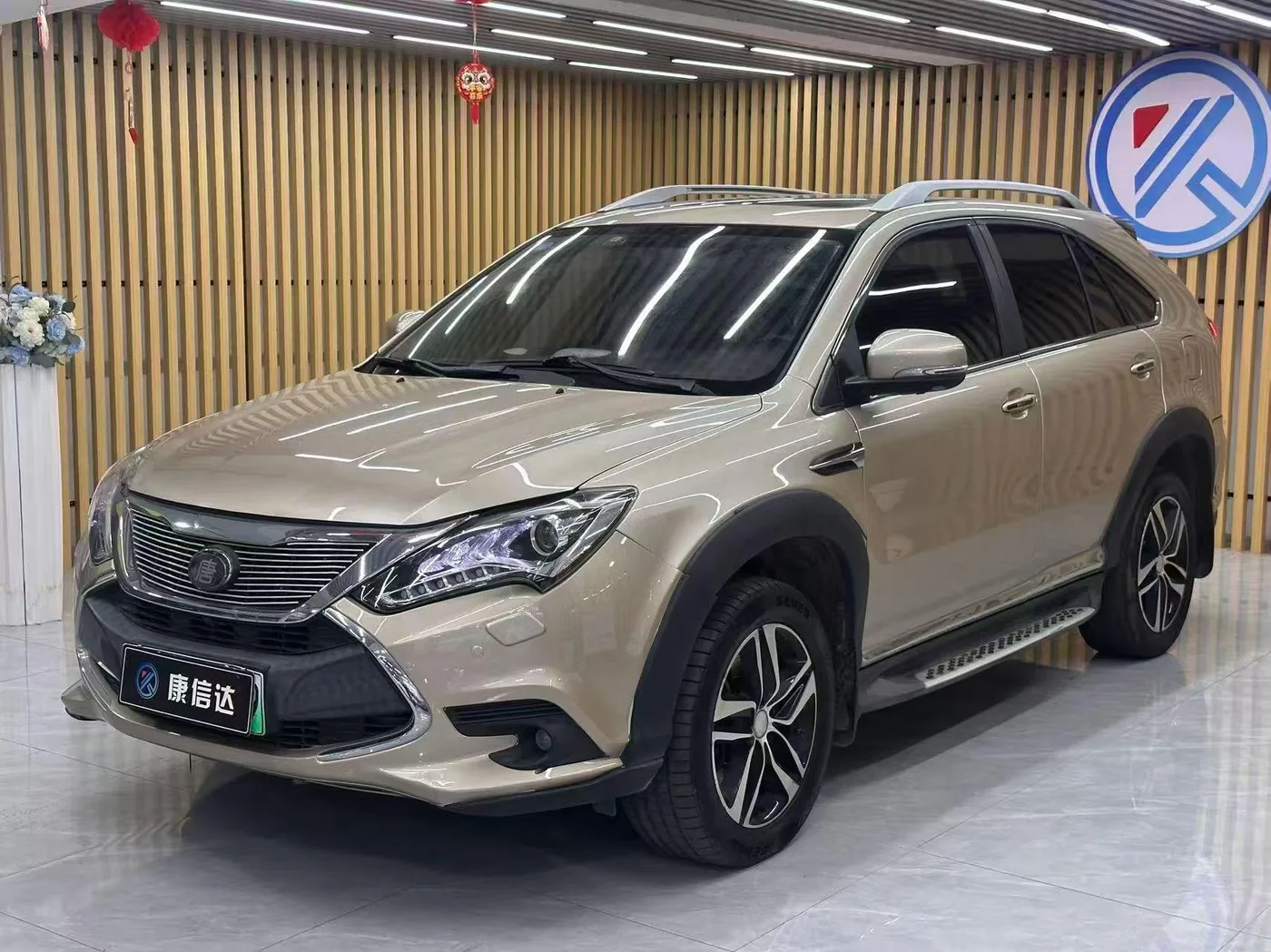 BYD Tang DM