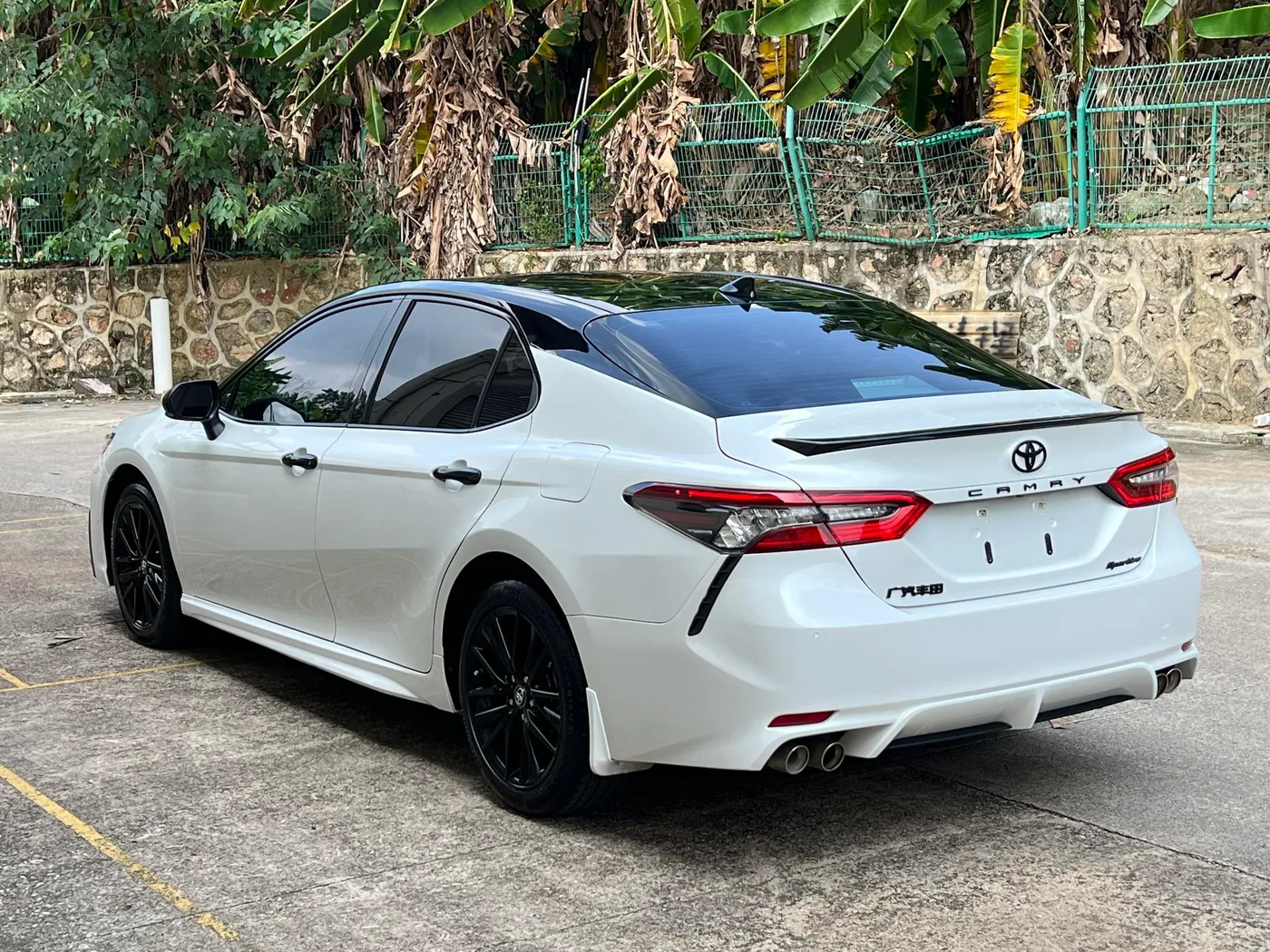Toyota Camry, 2023 — фото 2