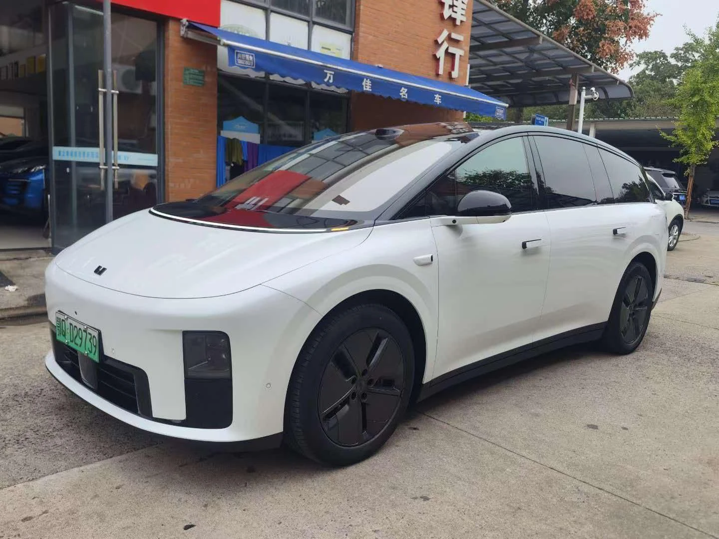 Li Auto ideal i8