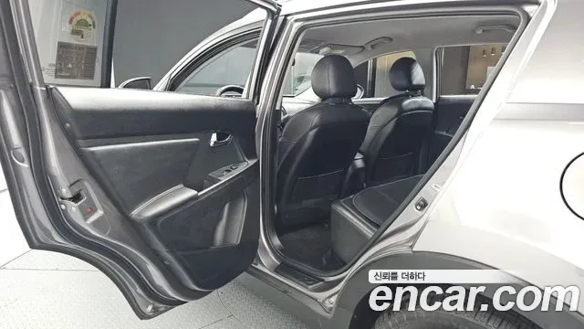 Kia Sportage, 2010 — фото 12