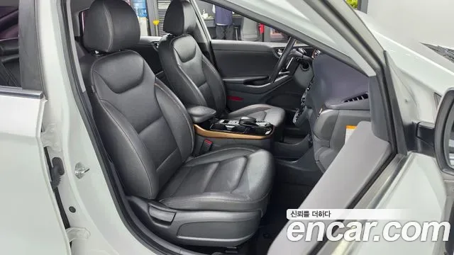 Hyundai Ioniq Ionic Electric, 2017 — фото 12