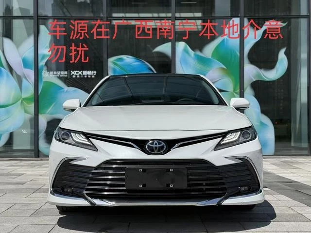 Toyota Camry, 2023 — фото 2