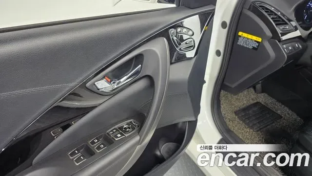 Hyundai Grandeur HG Hybrid, 2014 — фото 16