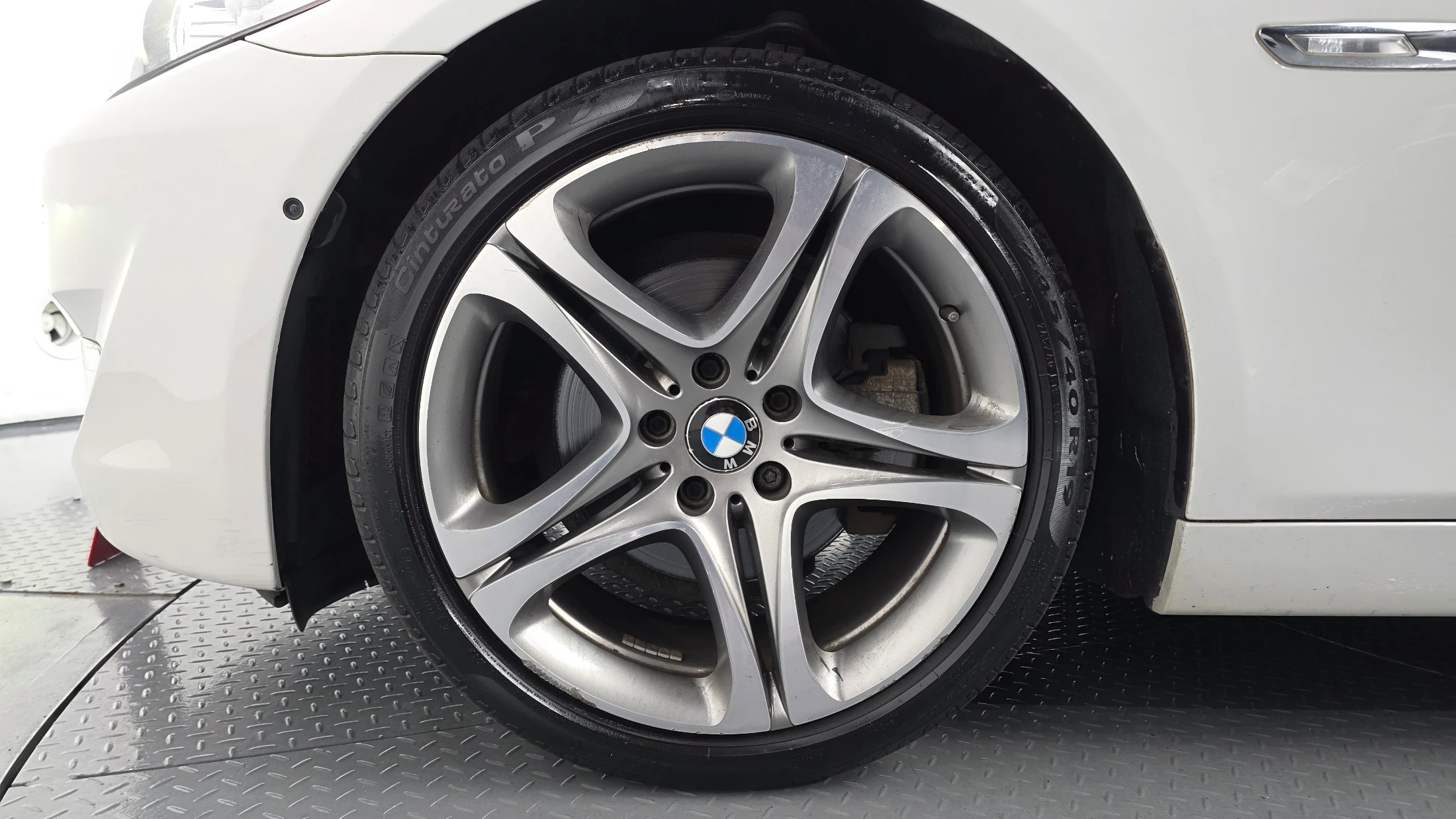 BMW 5-Series F10, 2013 — фото 5