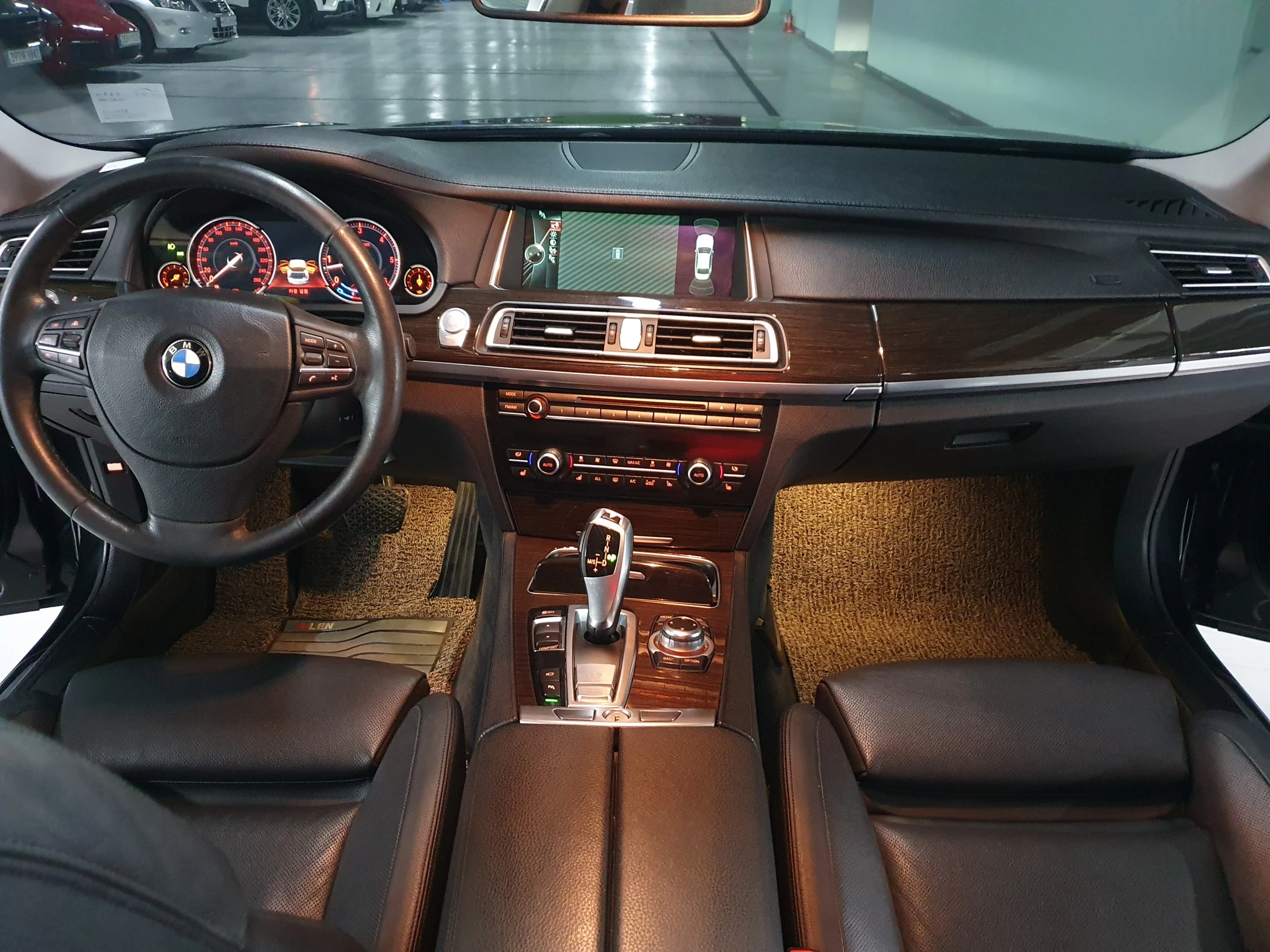 BMW 7-Series F01, 2012 — фото 7