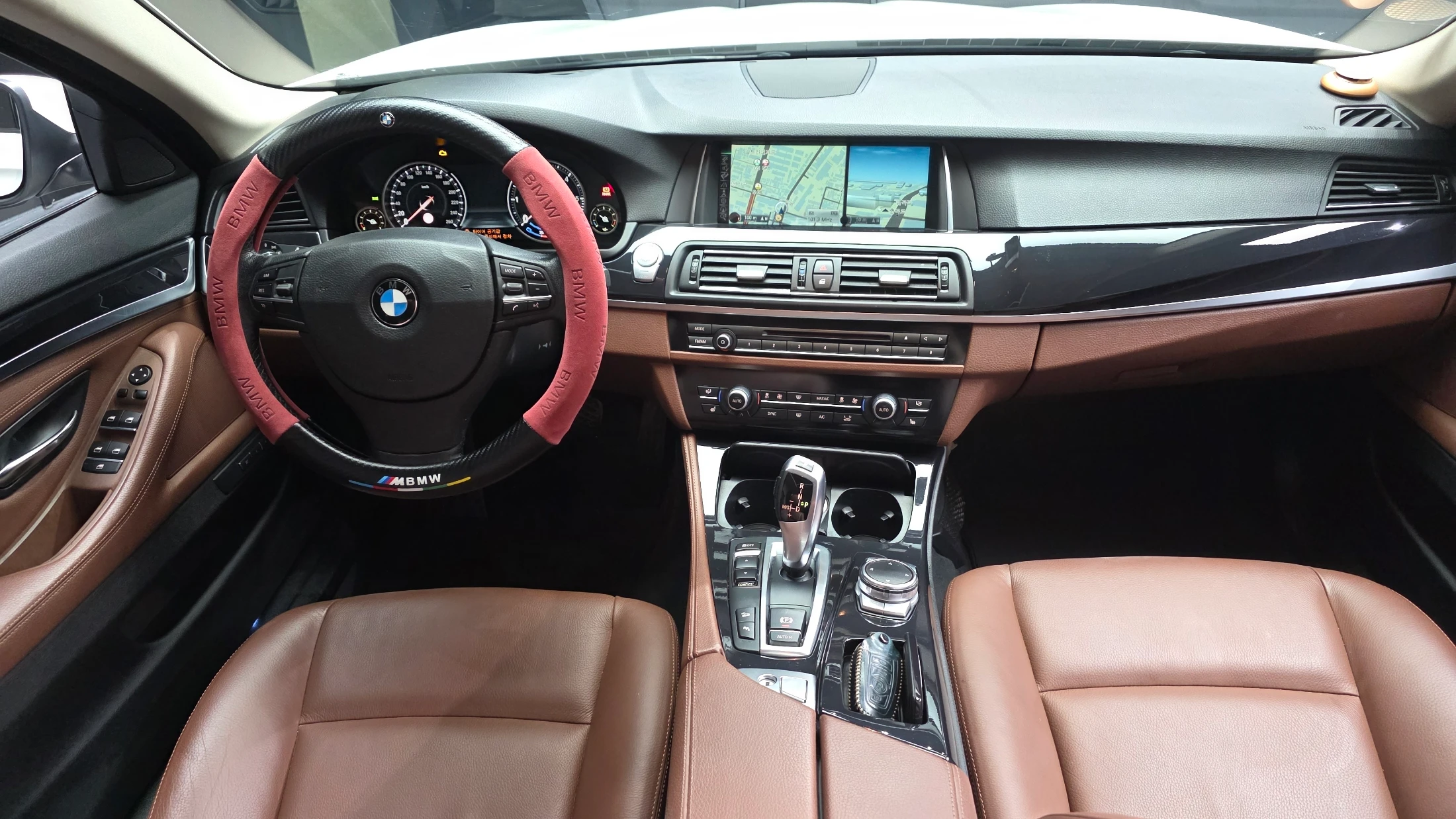BMW 5-Series F10, 2014 — фото 7